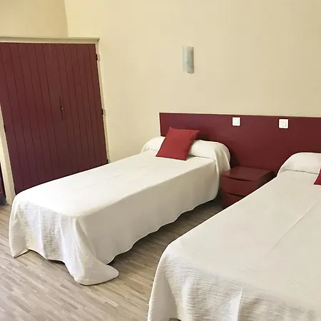 Saint Jacques Hotel 2*