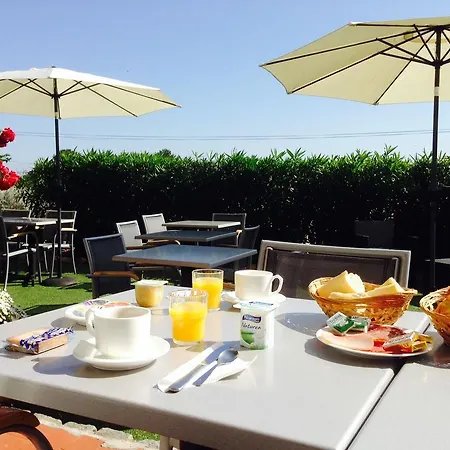 Hotel Saint Jacques 2*